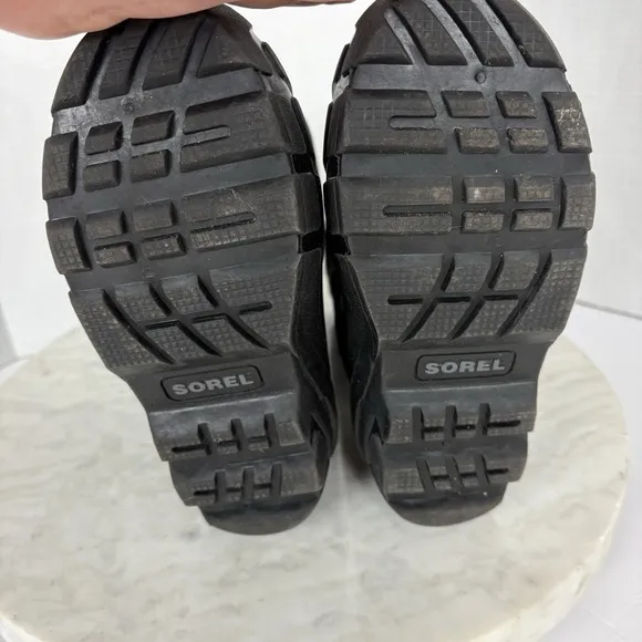 Sorel Snow Boots Youth Unisex Black Fleece Lined Ski Snow Outdoor Warm Size 2