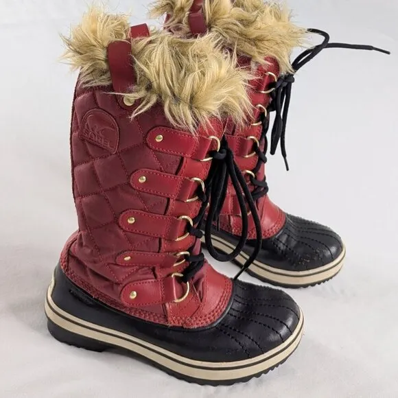 Sorel Tofino Red Quilted Pattern Fur Trim Winter Boots Waterproof