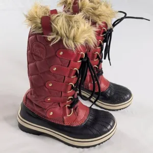 Sorel Tofino Red Quilted Pattern Fur Trim Winter Boots Waterproof