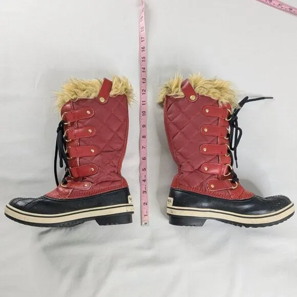 Sorel Tofino Red Quilted Pattern Fur Trim Winter Boots Waterproof