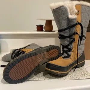 Sorel Waterproof Boots size 8.5