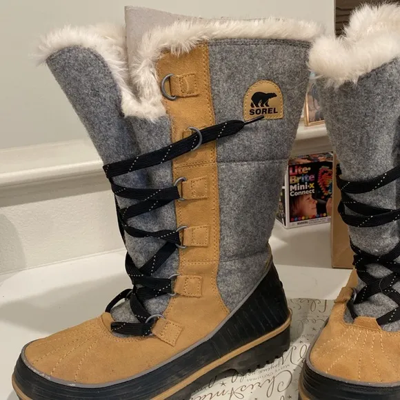 Sorel Waterproof Boots size 8.5