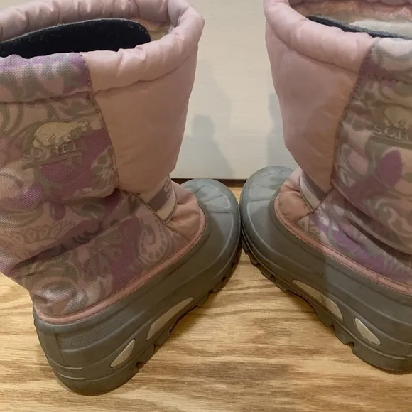 SOREL Waterproof Insulated Winter Cub Boots size 4