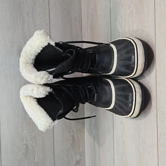 Sorel Women Caribou Waterproof Insulated lined boots rubber shoes sz 8