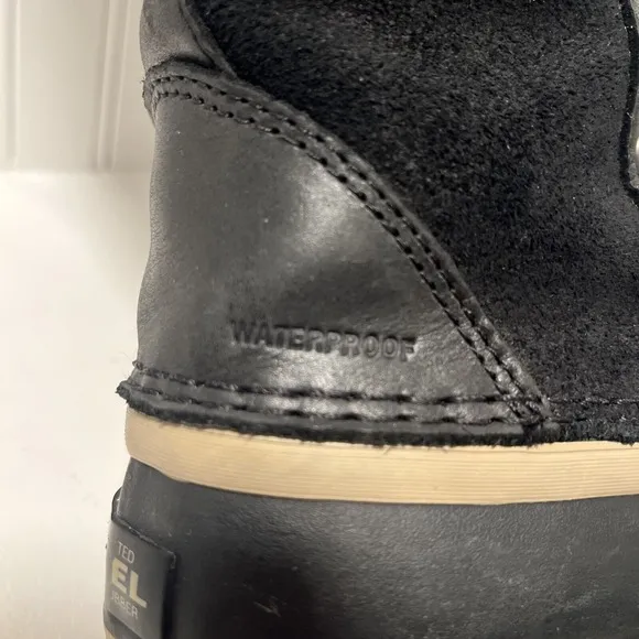 Sorel Women's Conquest Carly II Waterproof Duck Black Leather Suede Lace Up US 8