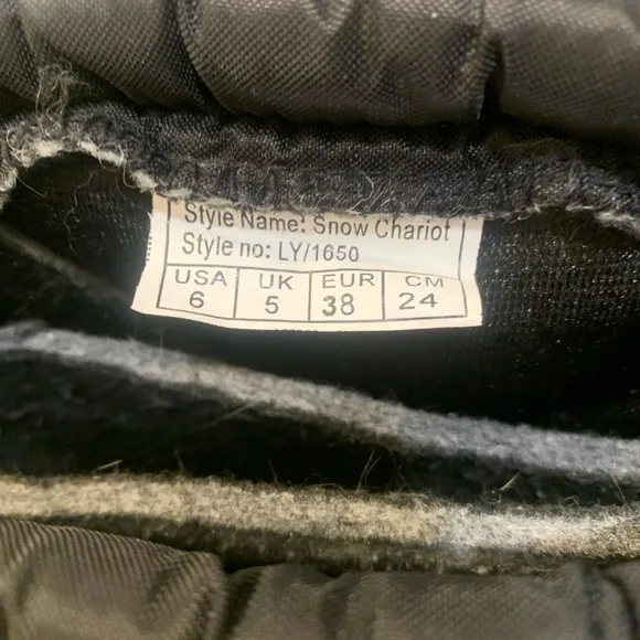 Sorel | women’s snow chariot boots size 6