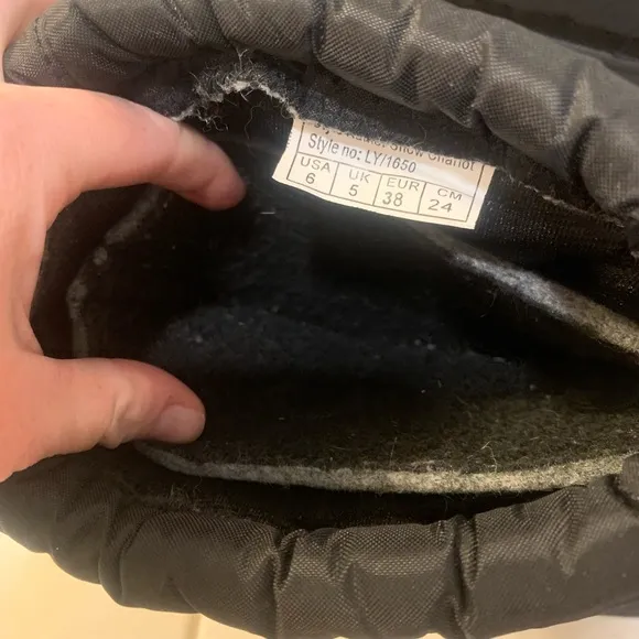 Sorel | women’s snow chariot boots size 6
