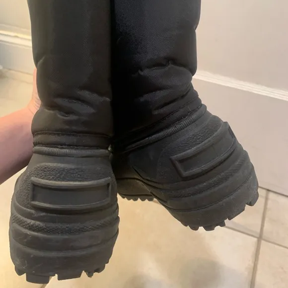 Sorel | women’s snow chariot boots size 6