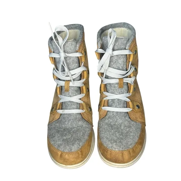 Sorel women’s Sorel Explorer Next Joan Insulated Waterproof Boots  size 11 gray