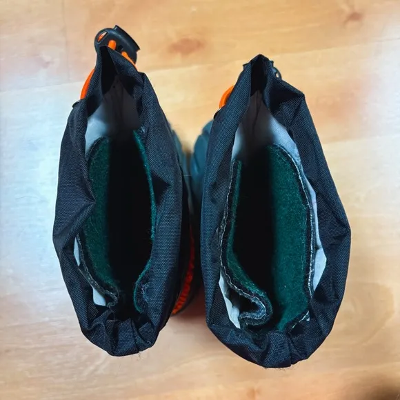 Sorel x Disney Black &amp; Orange Olaf Frozen Insulated Winter Snow Boots Size 8