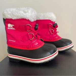 Sorel Yoot Pac Nylon Insulated Kids Snow Boots. New, never worn