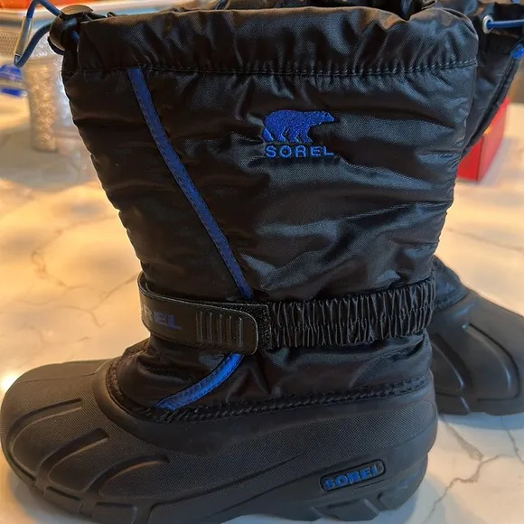 Sorel youth winter snow boots size 5