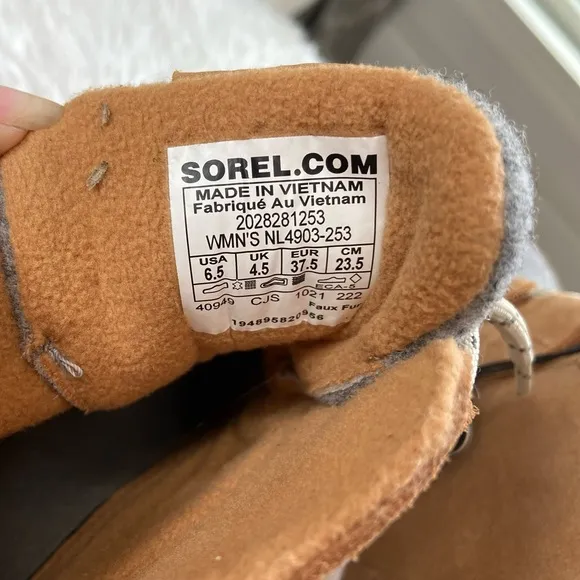 •Sorel•Kinetic™ Breakthru Caribou Waterproof Boot-tawny buff