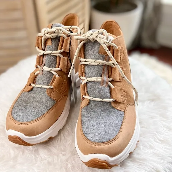 •Sorel•Kinetic™ Breakthru Caribou Waterproof Boot-tawny buff