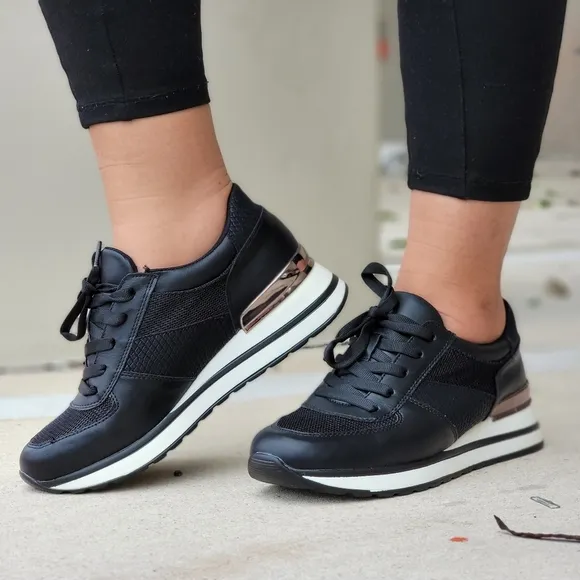 Sports Women's Lace-up Black Sneakers
