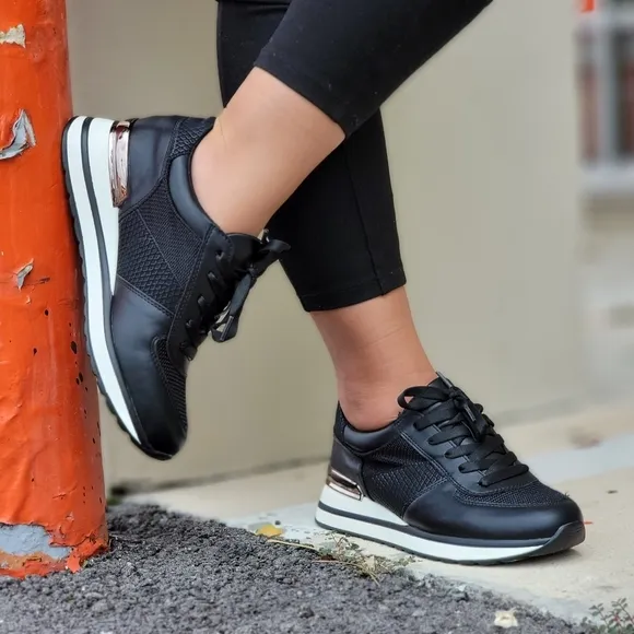 Sports Women's Lace-up Black Sneakers