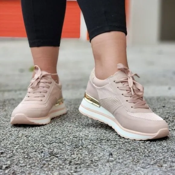 Sports Women's Lace-up Blush Sneakers