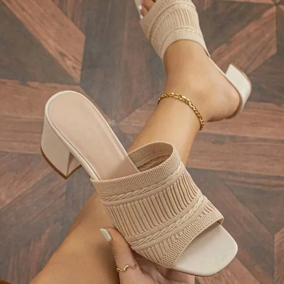 Spring/Summer Fashionable Woven Chunky Heel Women's Camel Color Slipper