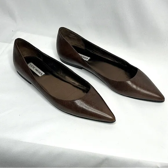 Steve Madden Brown Pointed Toe Flats, 6.5