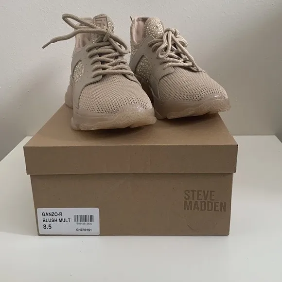 Steve Madden Ganzo Rhinestone Embellished Chunky Lace-Up Sneakers size 8.5