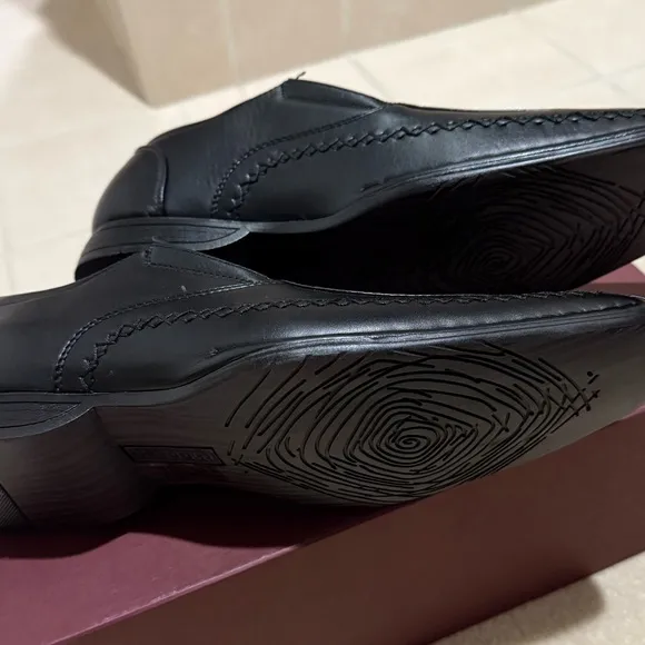 Steve Madden TRACE Mens 10.5 Leather Slip On Loafers Dress Shoes NICE