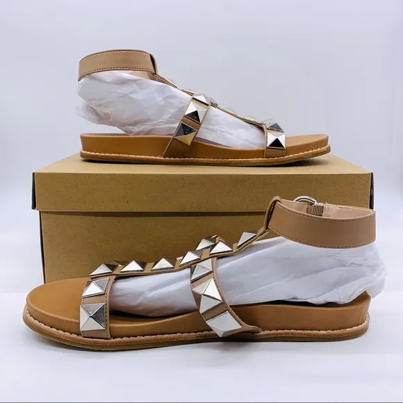 Steve Madden Women's Daft Metal Embellishment Tan Flat Sandals