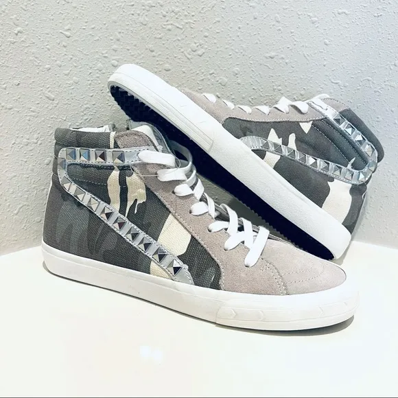 Steve Madden Women’s Tracey Hi Top Camo Sneakers Size 9 NEW