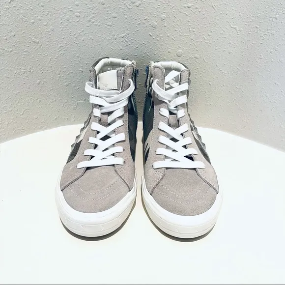 Steve Madden Women’s Tracey Hi Top Camo Sneakers Size 9 NEW
