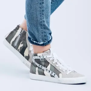 Steve Madden Women’s Tracey Hi Top Camo Sneakers Size 9 NEW