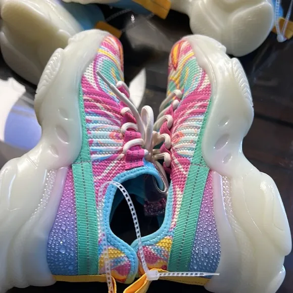 Steve MaddenGirls' JMaxima Swirl Multi Detail Chunky Sneakers (Youth)