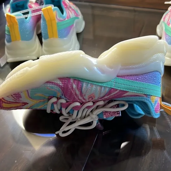 Steve MaddenGirls' JMaxima Swirl Multi Detail Chunky Sneakers (Youth)