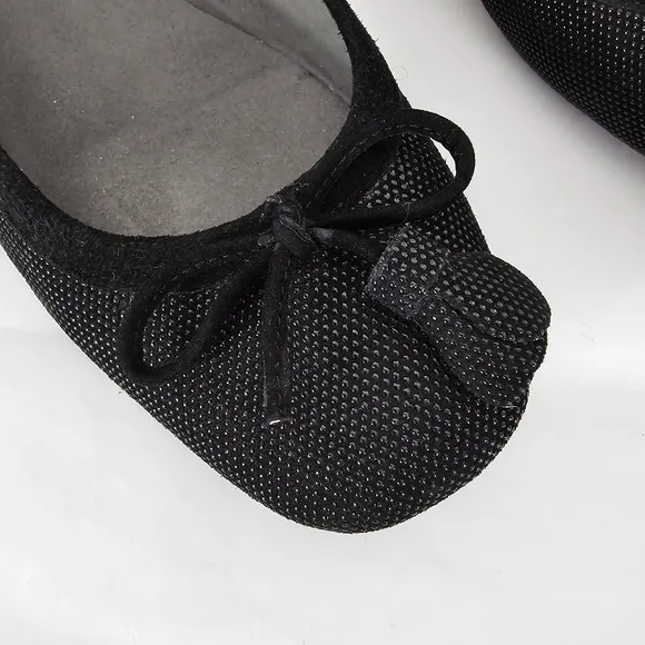 Stuart Weitzman Black Ballet Flats Textured Bow Tassel Size 7.5