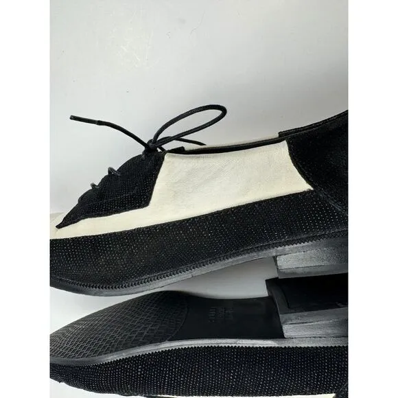Stuart Weitzman Derbies Flats Women 7.5M Pointed Toe Lace-up Black‎ White