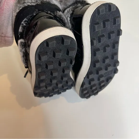 Stuart Weitzman Kids  Ariana Snow Boot
