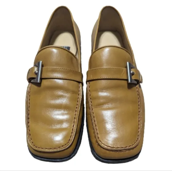 Stuart Weitzman Leather Driving Moccasin Loafers 5 1/2B