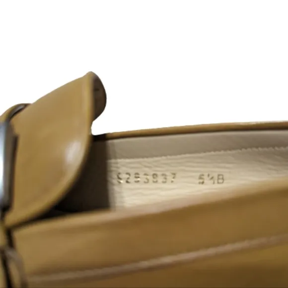 Stuart Weitzman Leather Driving Moccasin Loafers 5 1/2B