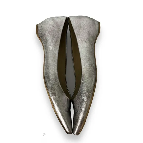 Stuart Weitzman Shirley Metallic Silver Classic Pointed Toe Slip-On Flats Shoe 9