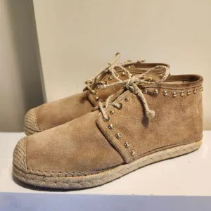 Stuart Weitzman Tan Suede Espadrille Sole Booties w/Gold Studs sz.8.5 MSRP $445