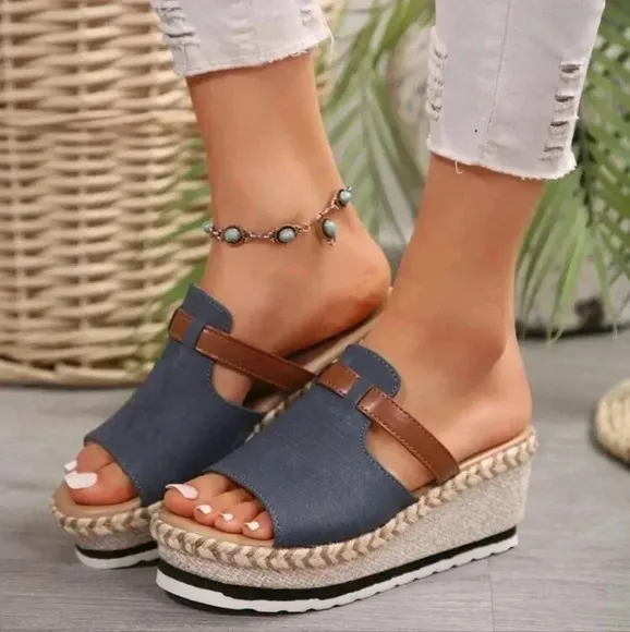 Summer Women Thick  Platform Wedge Heel SlippersOpen Toe One-Piece FashionSlides
