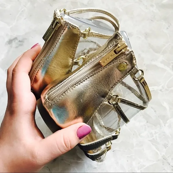 [Tahari] Metallic Gold Sandals