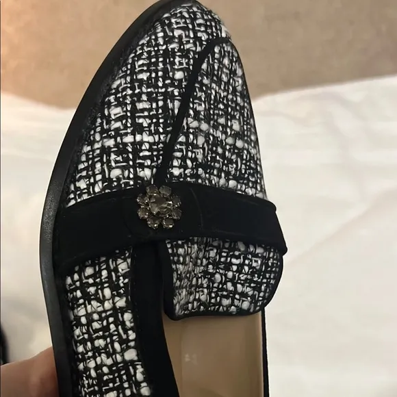 Talbots Black and White LEIGHTON BOUCLÉ Tweed Loafers sz 9