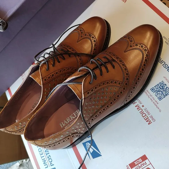 Tan Loafers with Classic Brogue Detailing
