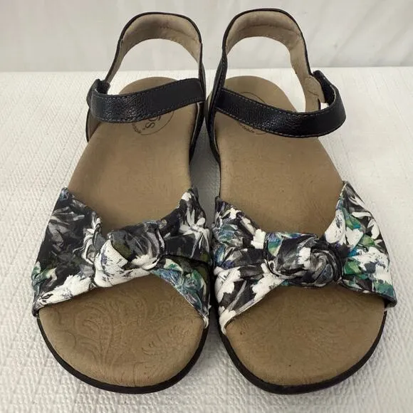 Taos Sandals Women’s Size 6 Knotty Open Toe Floral Ankle Strap Flat