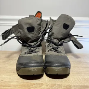 Teva Chair 5 Waterproof Snow Boots Thinsulate Insert Men Size 7.5 PRE OWNED BLK