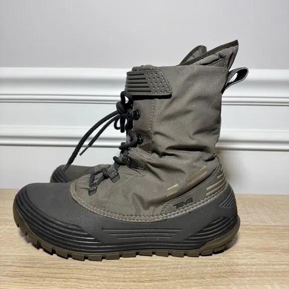 Teva Chair 5 Waterproof Snow Boots Thinsulate Insert Men Size 7.5 PRE OWNED BLK