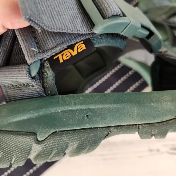 Teva Hurricane Verge Green Strappy Sandals Size 10
