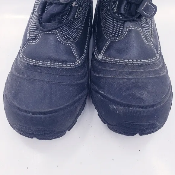 The North Face Black Alpenglow IV Insulated Winter Snow Boots Kids Youth Size 5