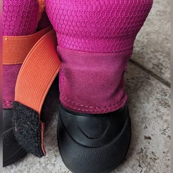 The North Face Winter insulated Boots for Toddlers. Size 8. Black, pink, orange