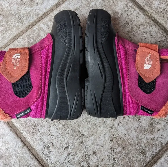 The North Face Winter insulated Boots for Toddlers. Size 8. Black, pink, orange