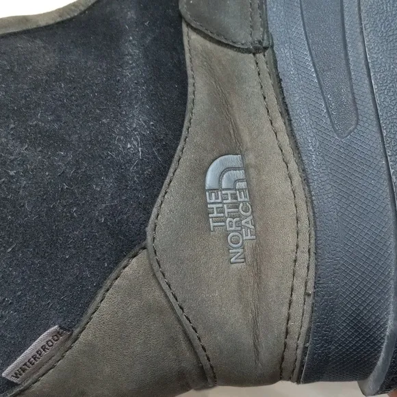 The North Face Women's Size 11 Primaloft Insulated Waterproof Winter Boots